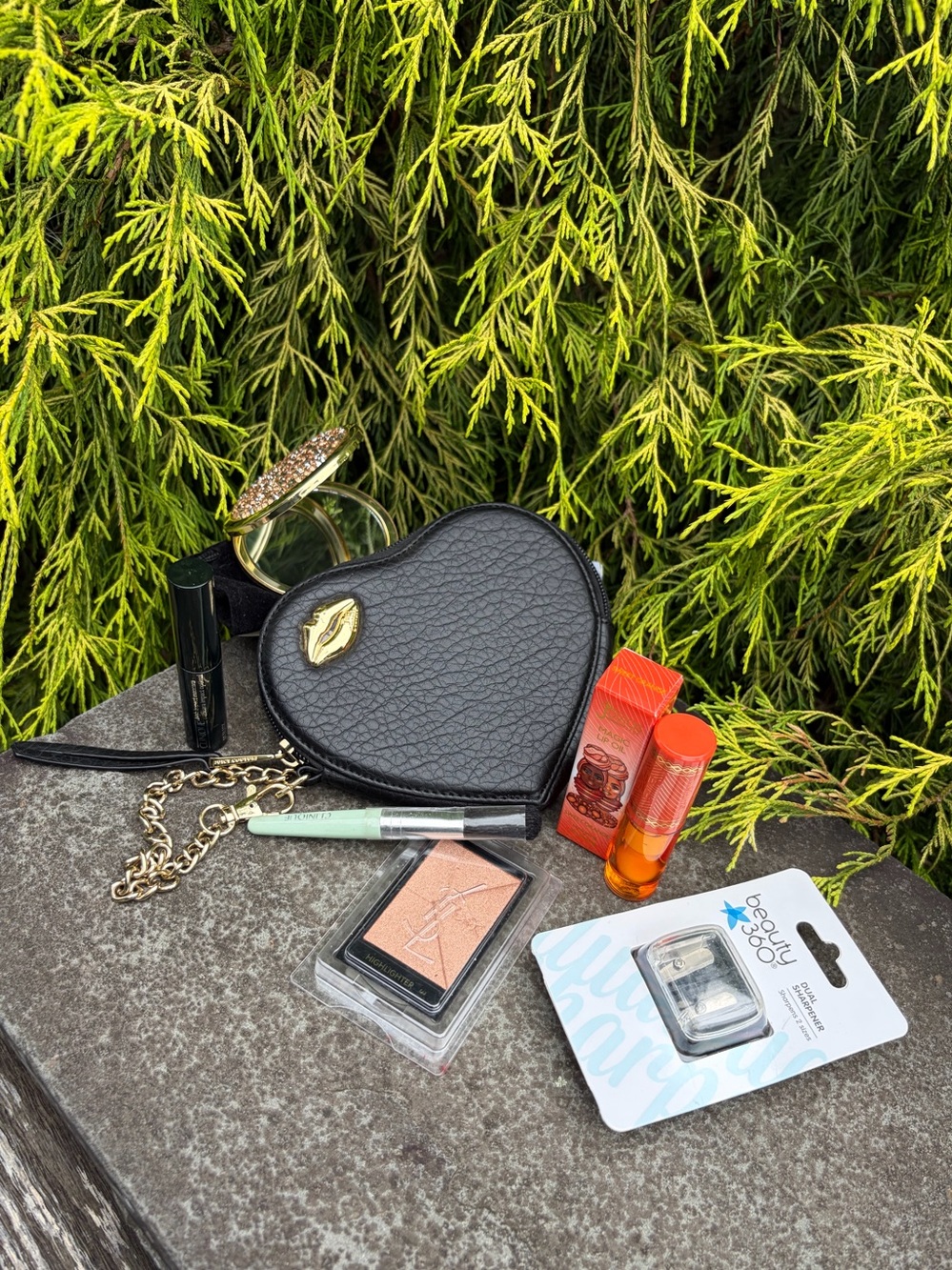Juicy Couture Heart Wristlet Beauty Bundle